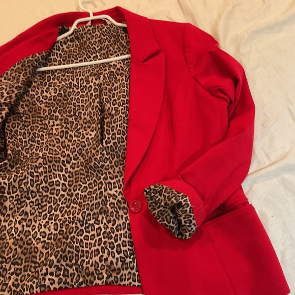 Red blazer size large - Picture 3 of 4